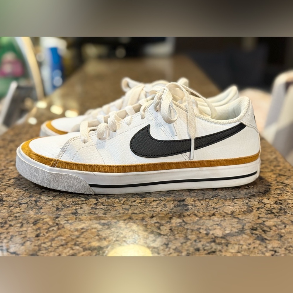 Nike Women’s Court Legacy Next Nature size 8